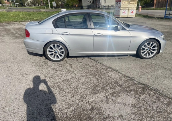 BMW Seria 3 cena 27999 przebieg: 262000, rok produkcji 2009 z Kraków małe 106